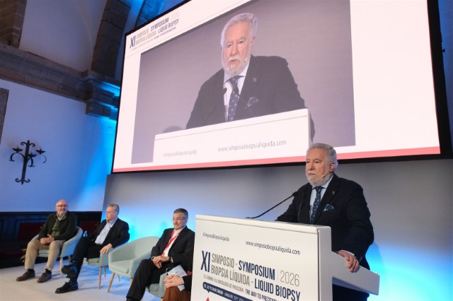 Santalices avoga pola cooperación para que os avances científicos cheguen ás persoas